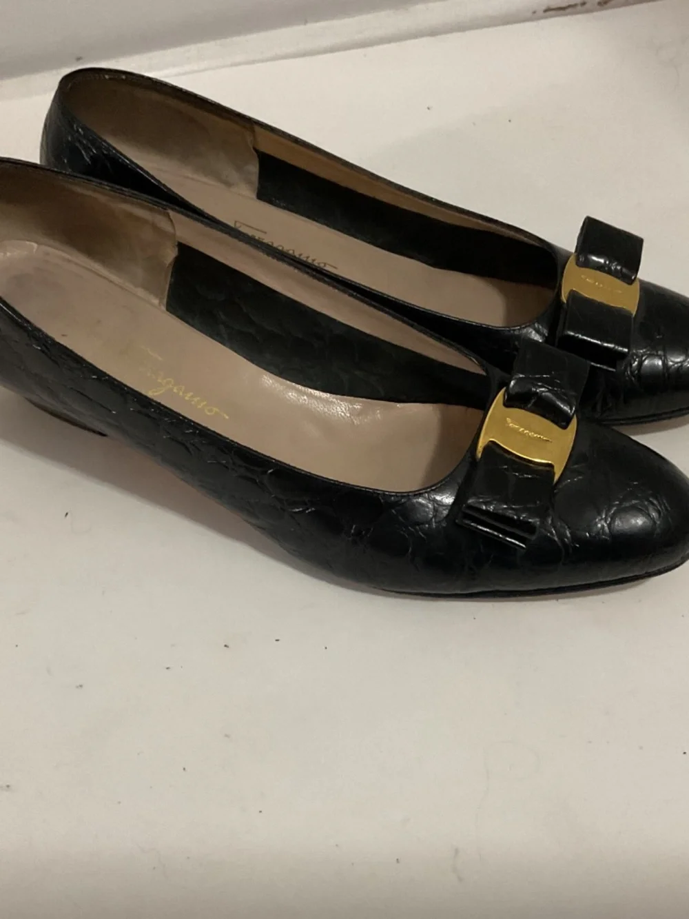 Women’s Vintage Ferragamo Black Crocodile Vera Pumps, Size 10